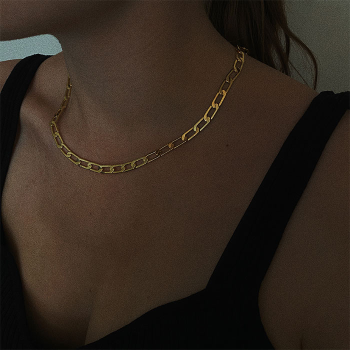 Mini-Paperclip-Necklace-gold